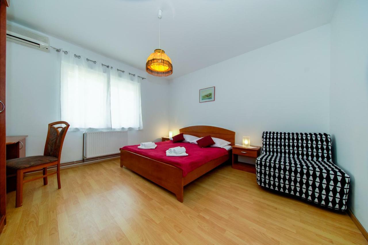 Apartments L&L Дуги-Рат Экстерьер фото